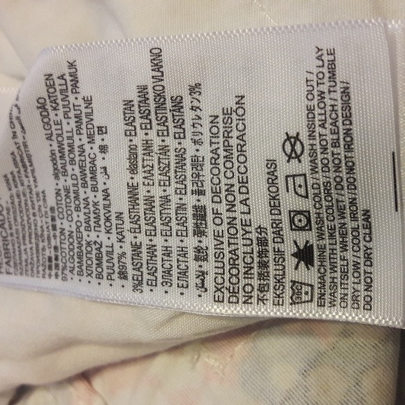 NWT "Levi's" Girlfriend Shorts Girls Size 16 Regular - Picture 4 of 5